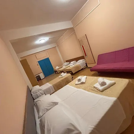 Campus Baia Serena Hostal *